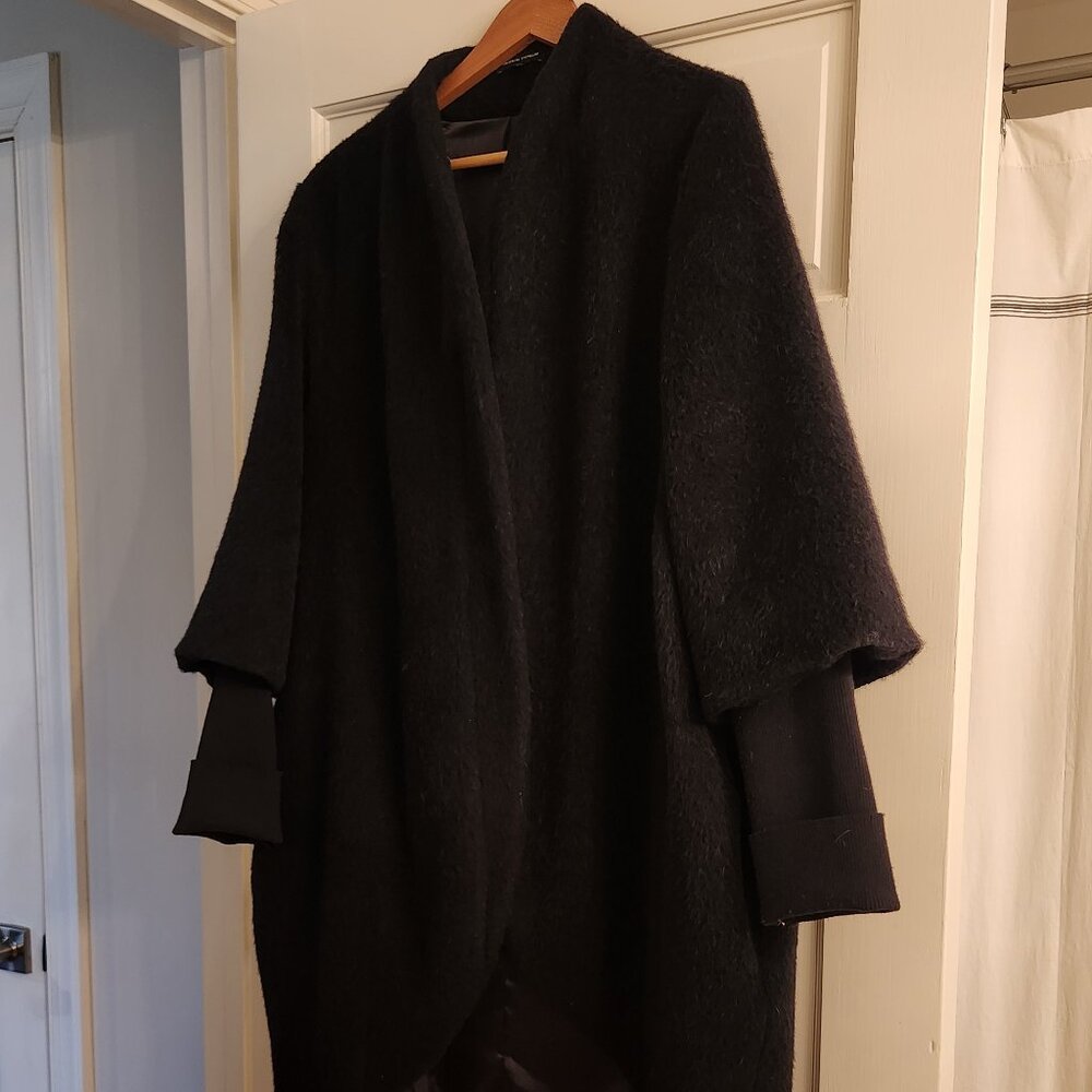Universal Standard Cocoon Coat Black - Size M (18-20)